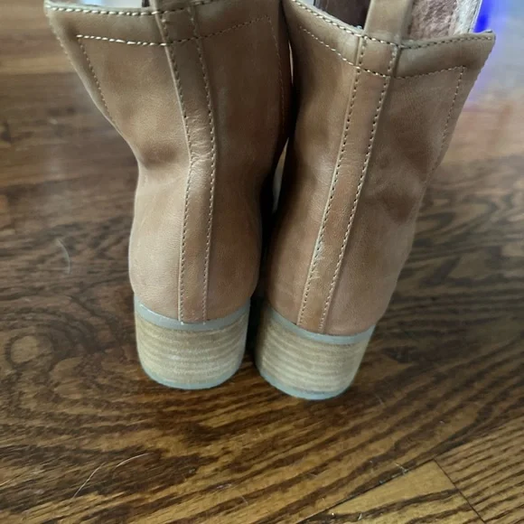 Jeffrey Campbell Oriley Tan Booties size 9M - Picture 2 of 4